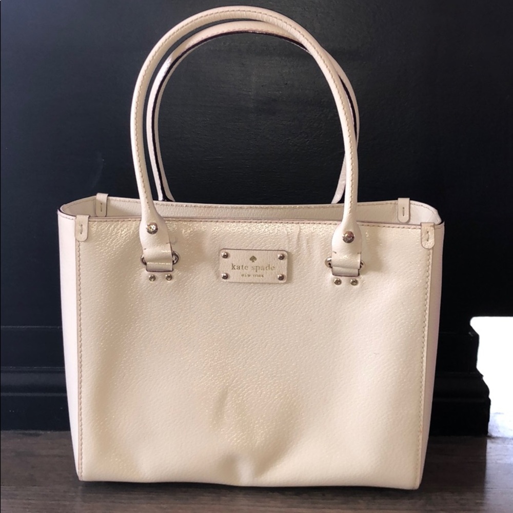 Versatile Kate Spade tote.